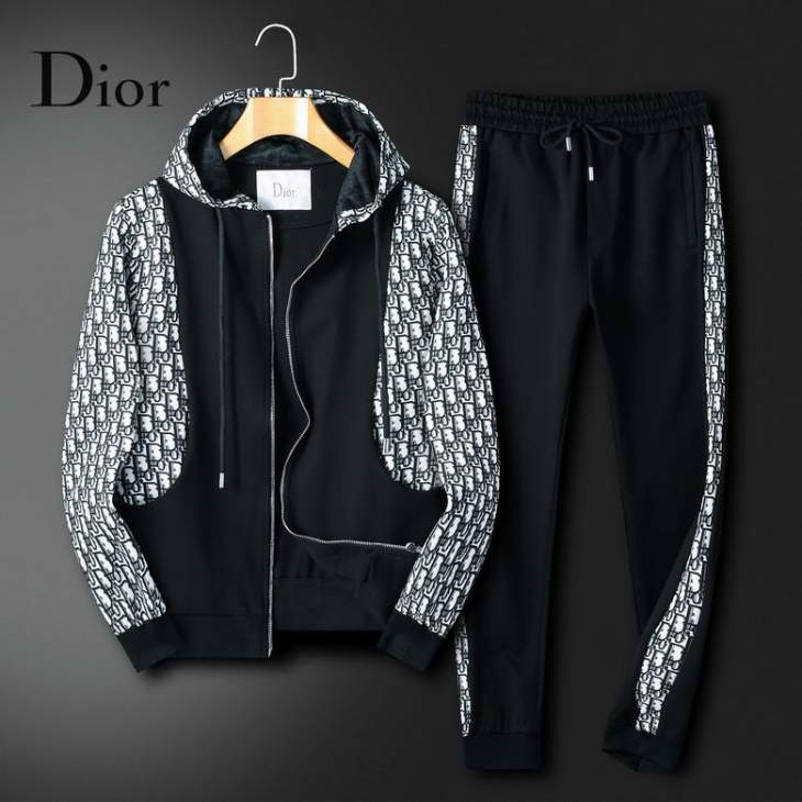 Picture of Dior Sweater Suits _SKUDiorM-3XL25cn7538458